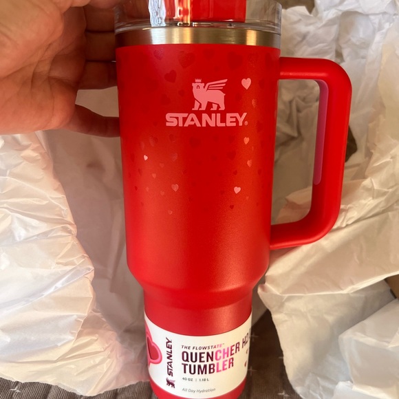 Stanley Heart-Patterned Red Valentine Tumbler with Straw NWT - Picture 2 of 5
